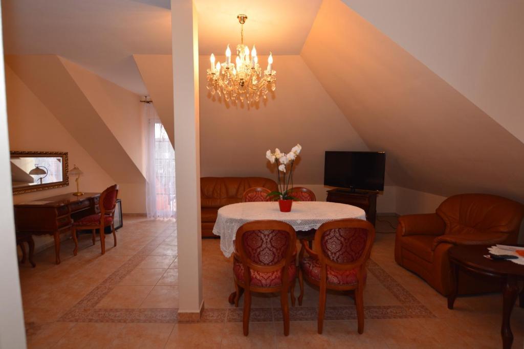 Hotel Gracja Ґожув-Велькопольський Екстер'єр фото