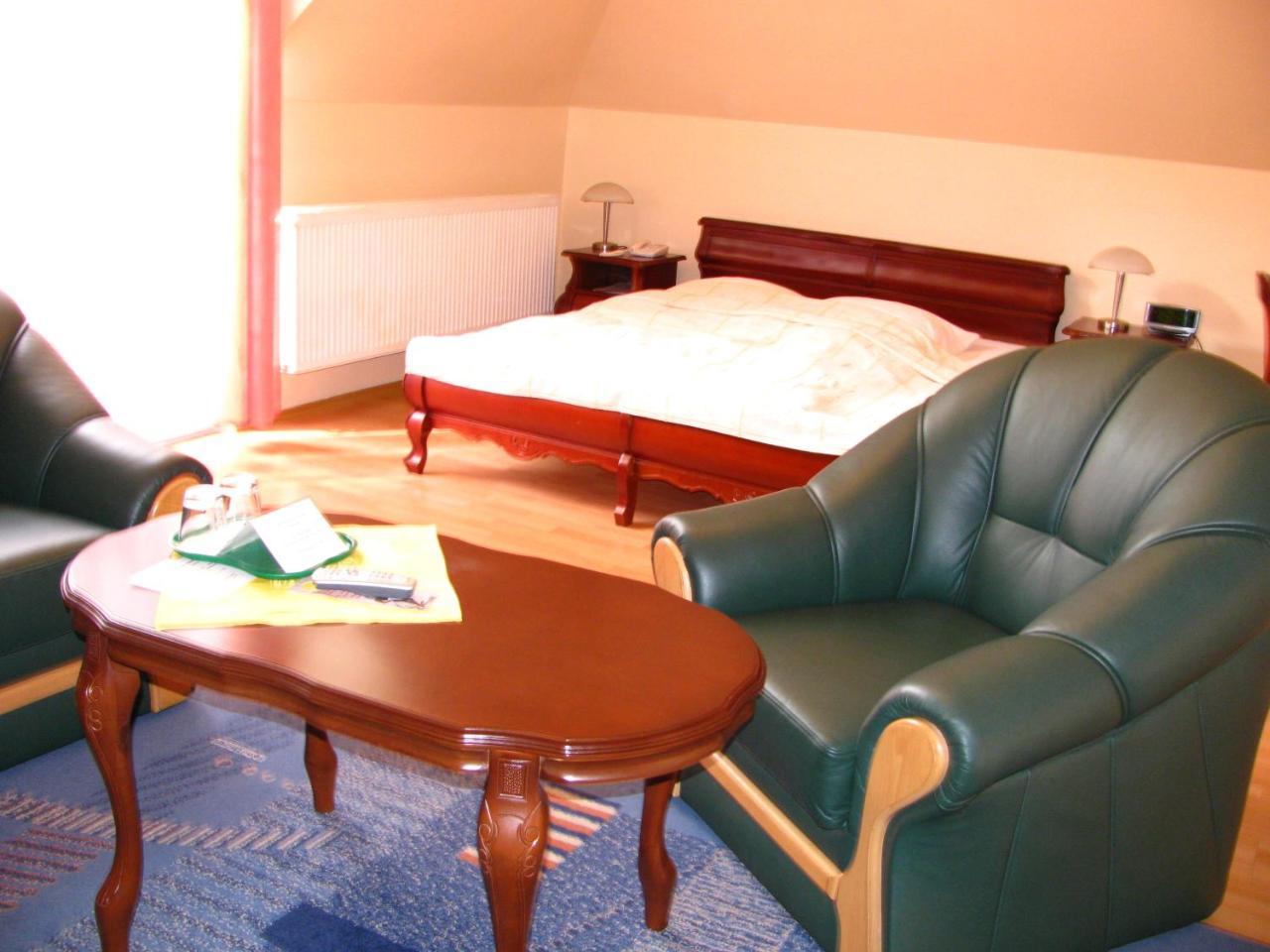 Hotel Gracja Ґожув-Велькопольський Екстер'єр фото