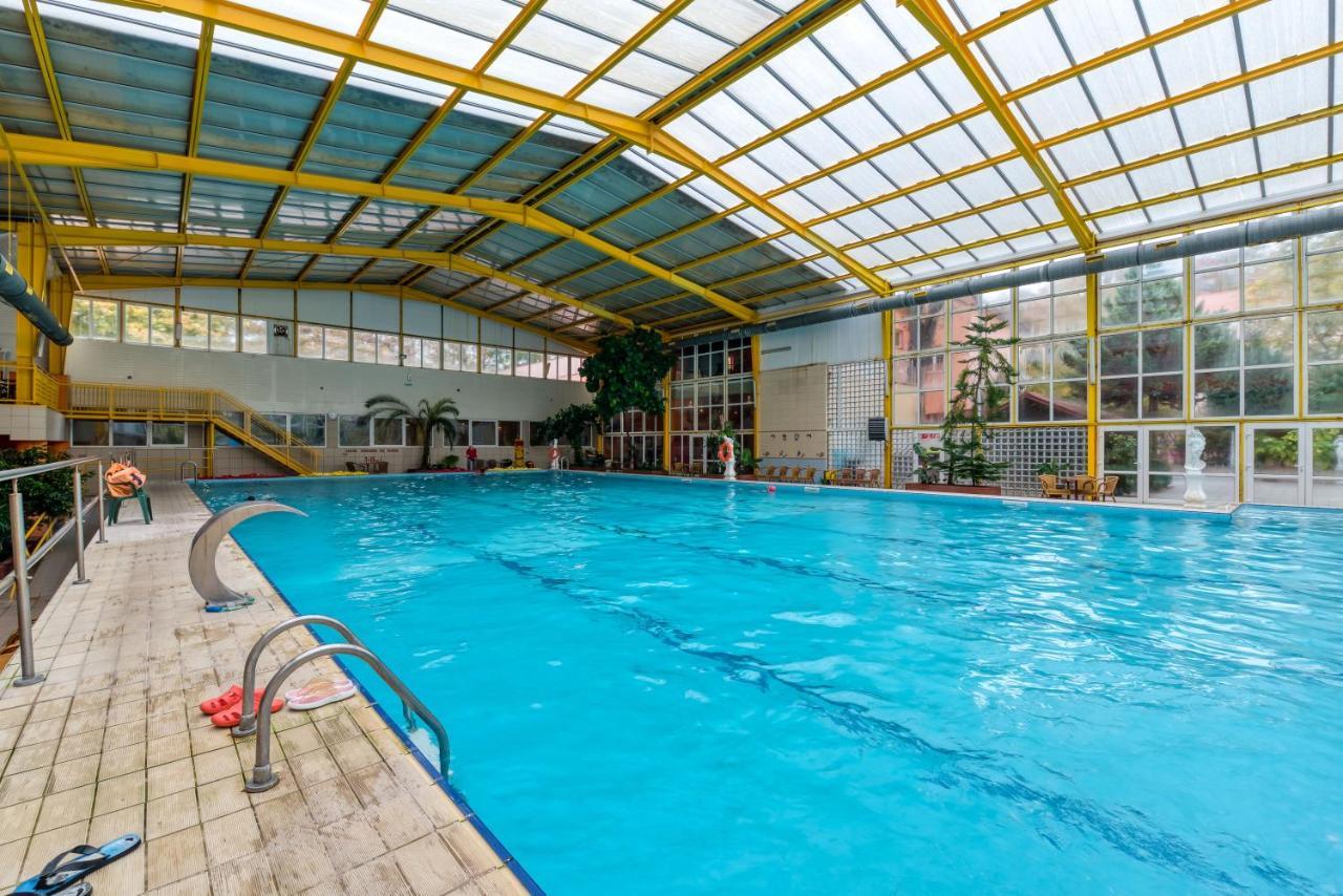 Hotel Gracja Ґожув-Велькопольський Екстер'єр фото