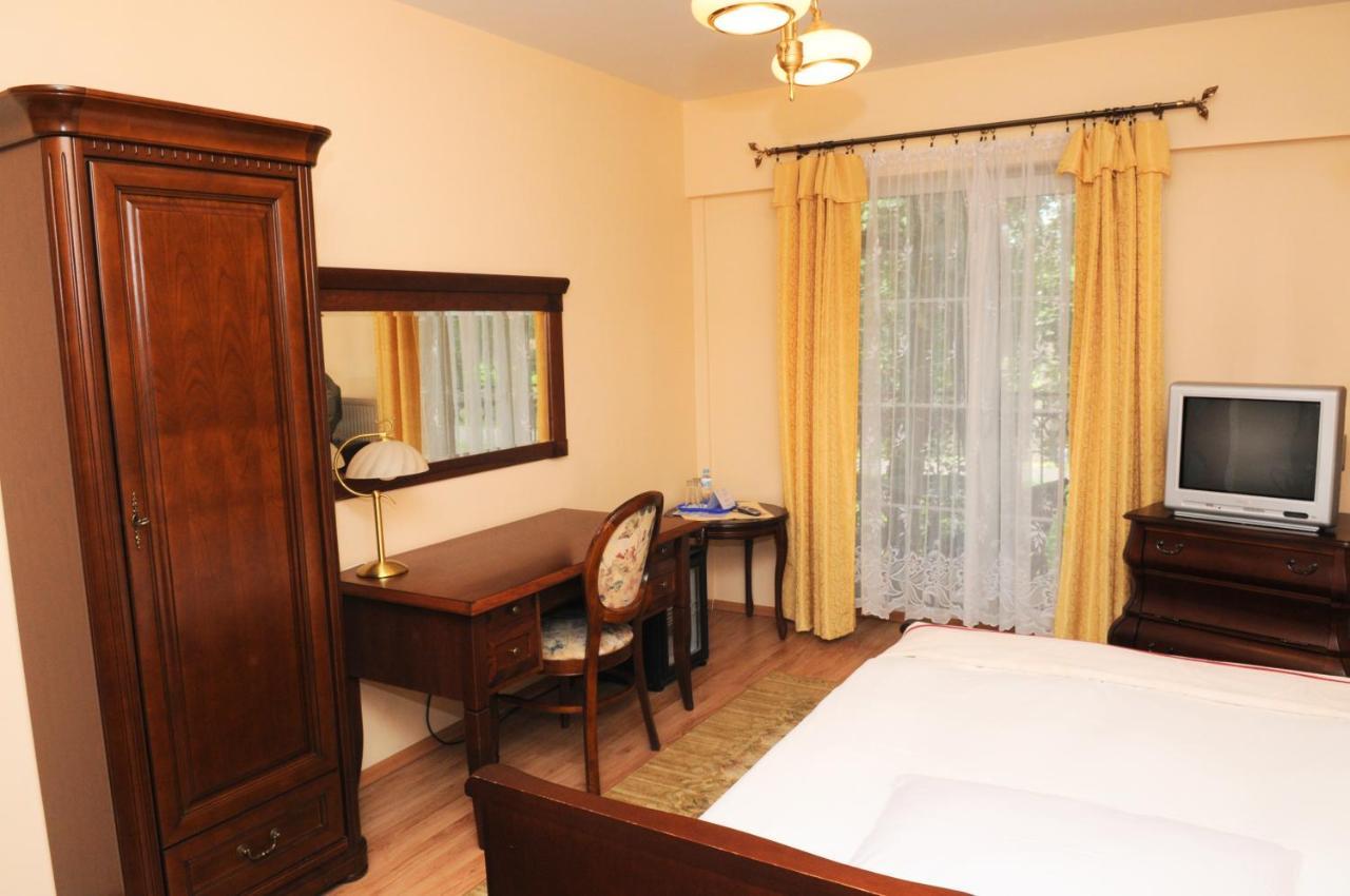 Hotel Gracja Ґожув-Велькопольський Екстер'єр фото