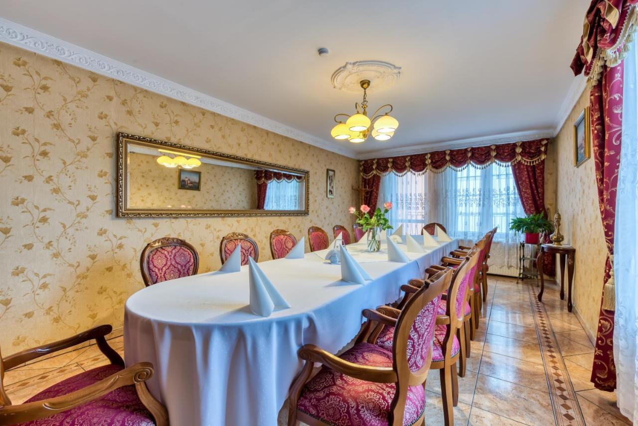 Hotel Gracja Ґожув-Велькопольський Екстер'єр фото