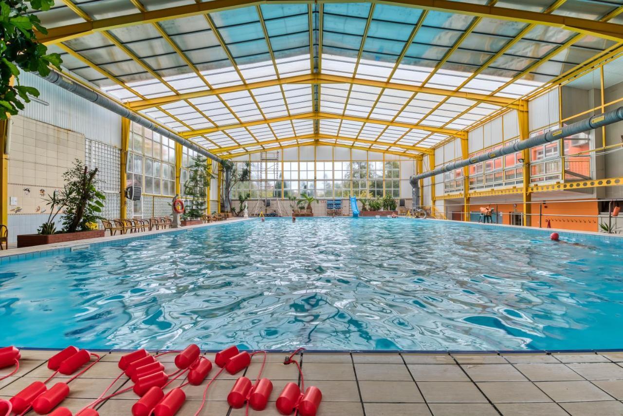 Hotel Gracja Ґожув-Велькопольський Екстер'єр фото