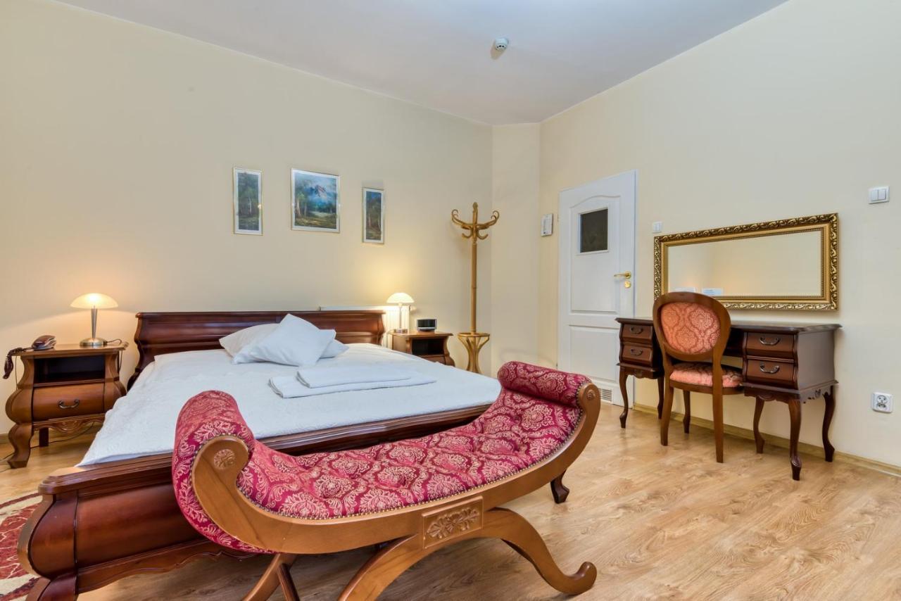 Hotel Gracja Ґожув-Велькопольський Екстер'єр фото